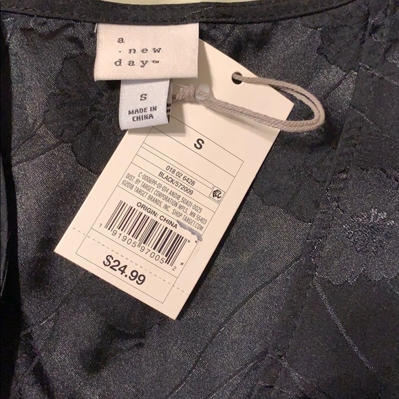 Floral Black Blouse - Picture 12 of 12